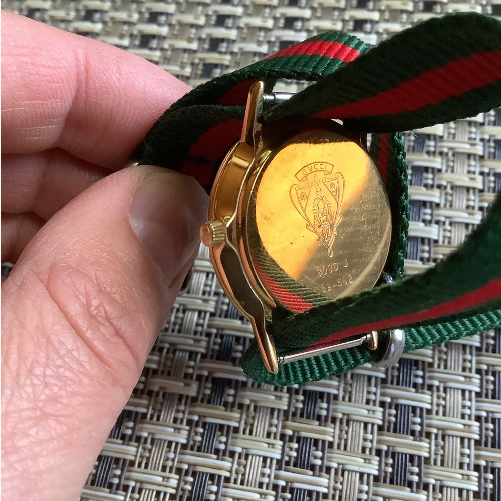 Gucci Gold-Tone Watch set for couple 💚❤️💛 - Picture 11 of 16